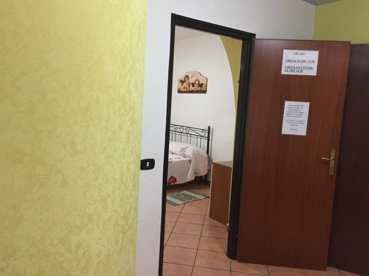 Il Normanno B&B Mileto Luaran gambar