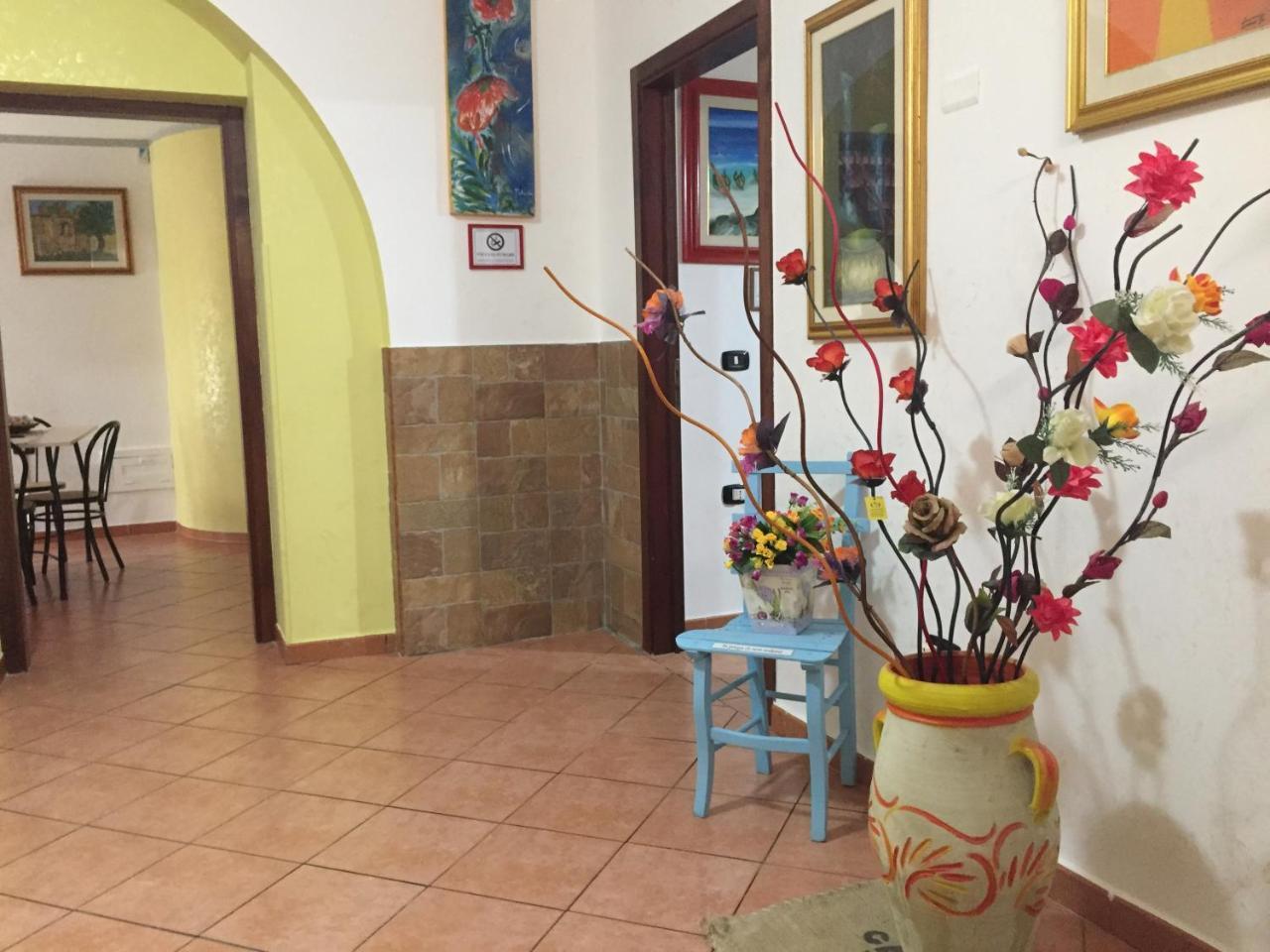 Il Normanno B&B Mileto Luaran gambar