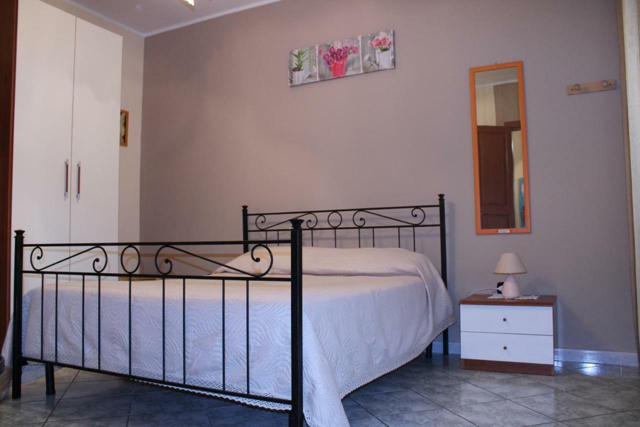 Il Normanno B&B Mileto Luaran gambar