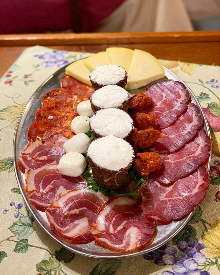 Il Normanno B&B Mileto Luaran gambar
