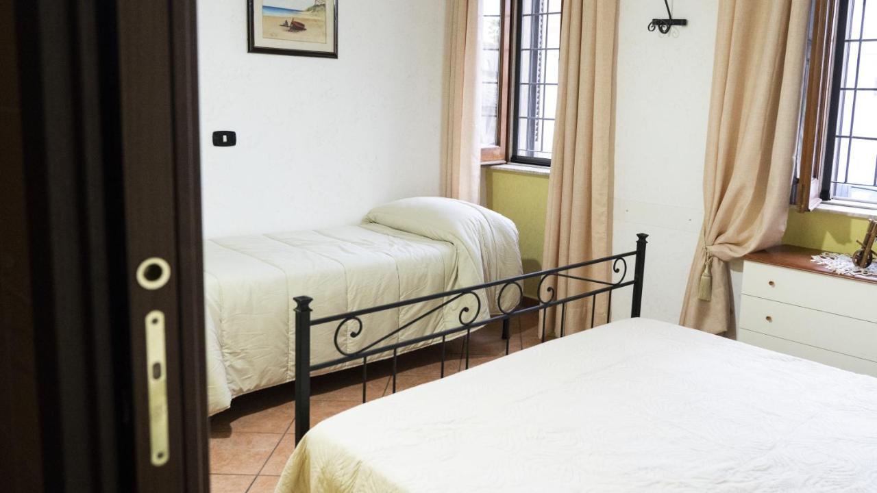 Il Normanno B&B Mileto Luaran gambar